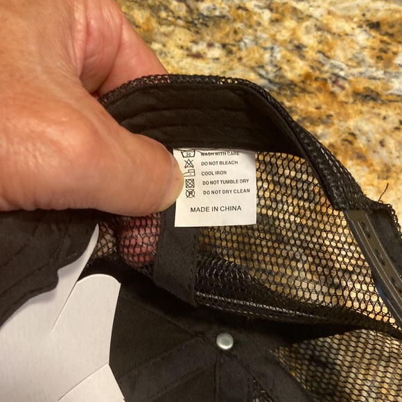 Baseball cap - Picture 5 of 5